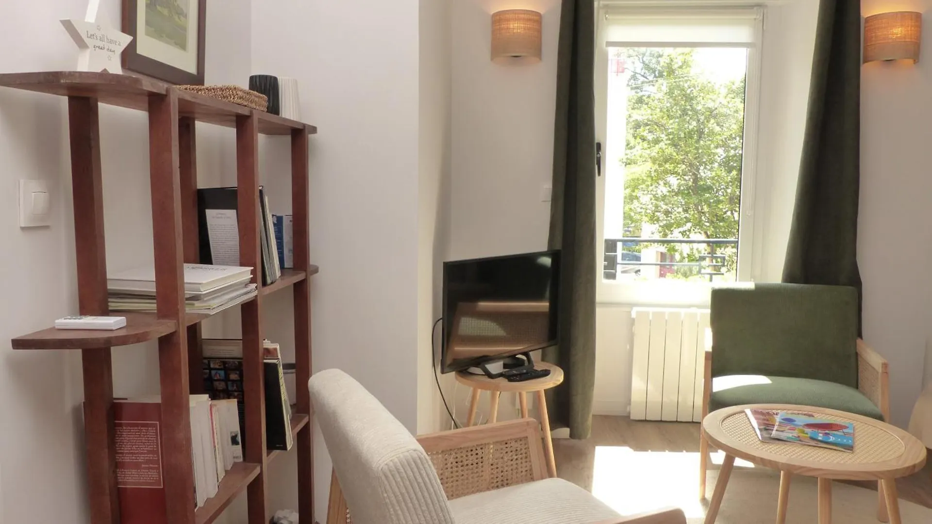 Holiday home Ravissante Maison Sur Les Quais De St Goustan Auray France